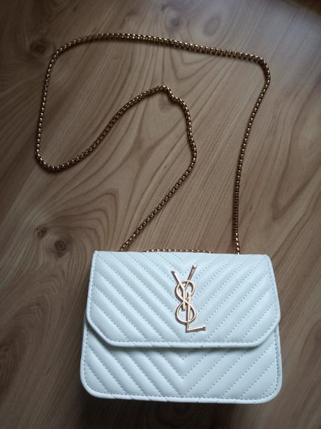 Kabelka y8l/ 16cm x 20cm, sirka spodok 8cm,