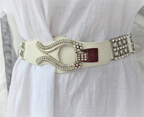 Biely elastický opasok, 