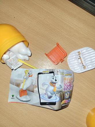 Kinder postavicky nove,