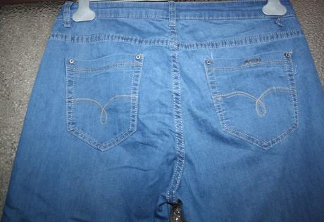 Dámske 3/4-ťové riflové nohavice č.32, 32