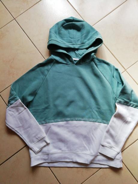 Mikina, v. 170, gate,170