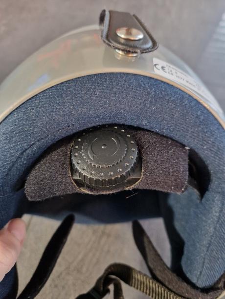 Lyžiarska prilba, s