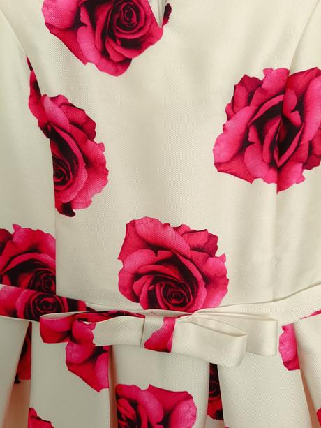 Slávnostné šaty, s