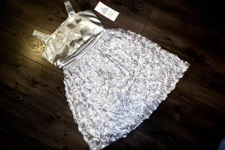 S visačkou rareedition strieborné šaty, v. 152-158, rare editions,158