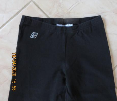 Športové legíny / tepláky, 128