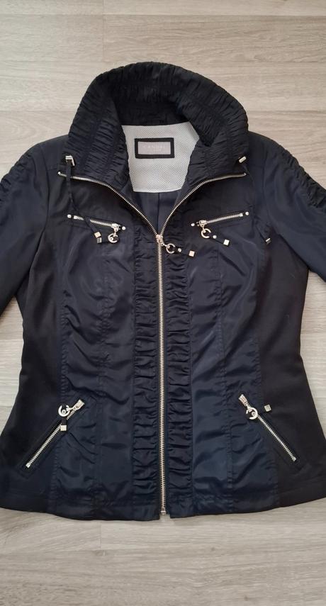 Bundička dámska, c&a,38