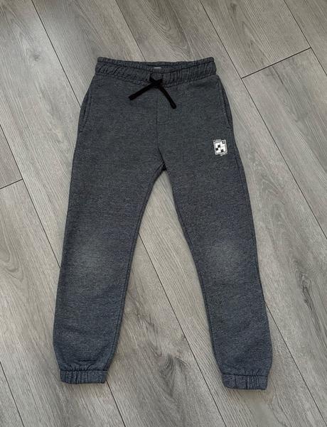 2x tepláky veľ. 128, f&f,128