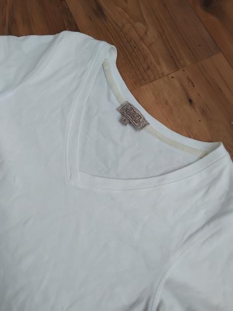 Biele tričko do v, s