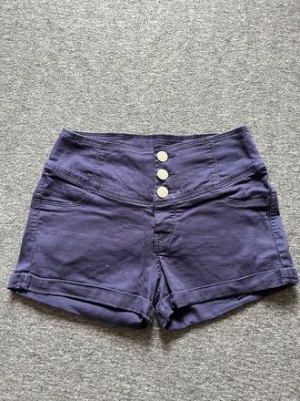 Kraťasy so stredne vysokým pasom, terranova,xs