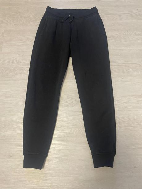 Čierne tepláky. veľ.152-158, h&m,152