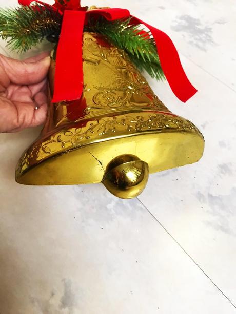 Zvon na dvere/kozub, 