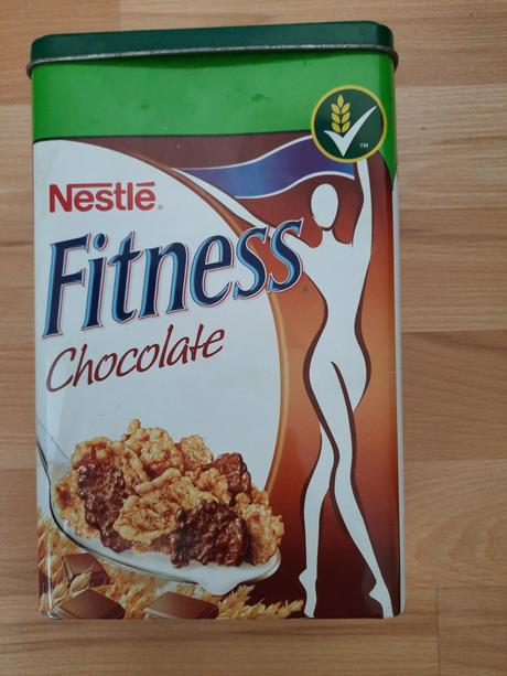 Plechová dóza fitness,