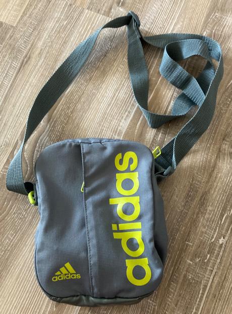 Crossbody kapsička adidas, adidas