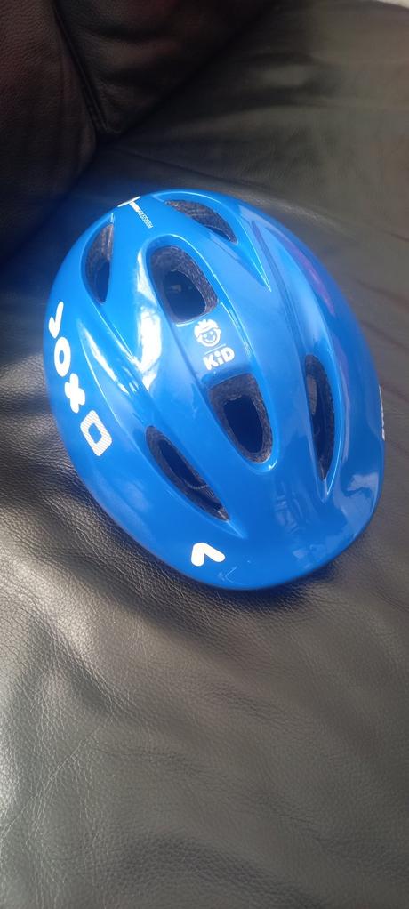 Prilba na bicykel, s