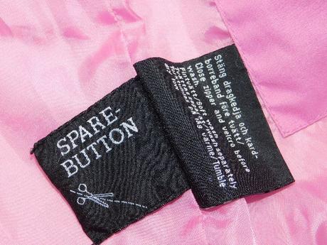 Pekna bunda s odonimatelnou kapucnou, 92