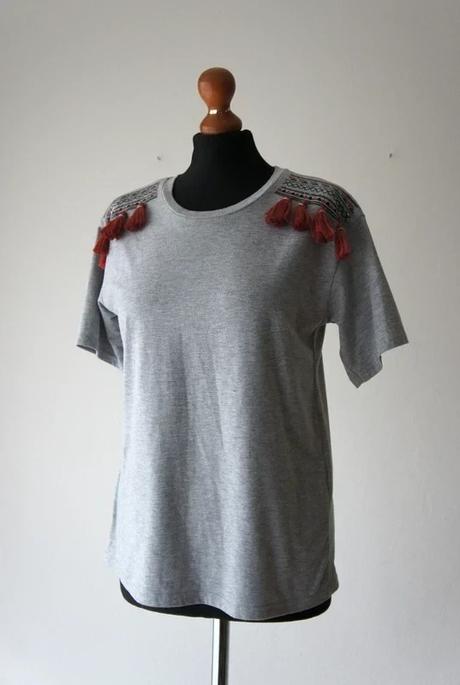 Štýlové sivé tričko  s kvetinovou výšivkou, primark,s