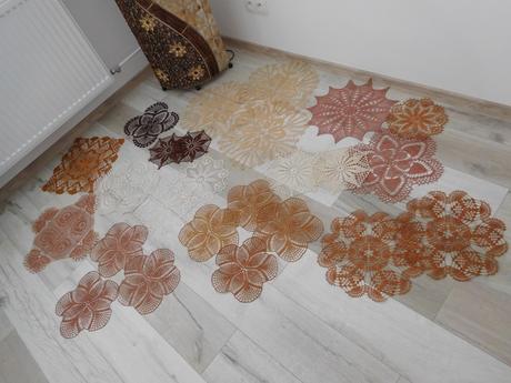 Háčkované dečky do hneda, 