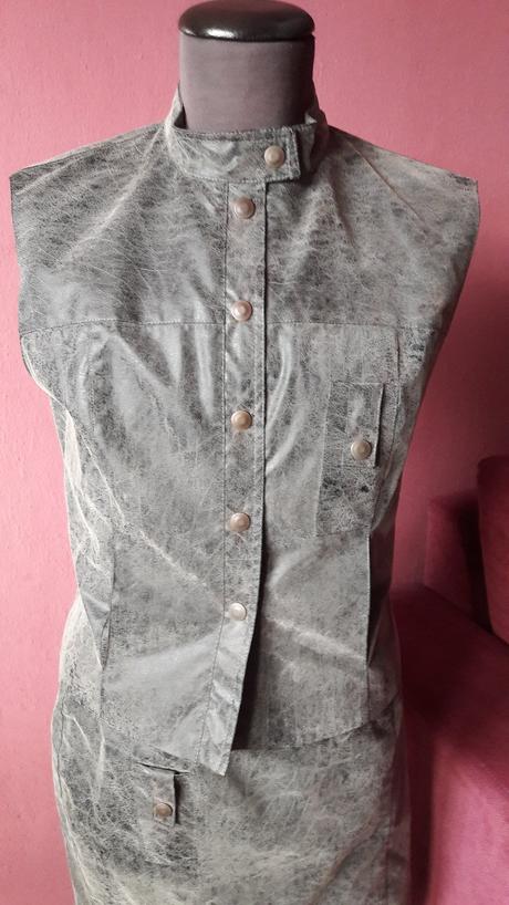 Komplet vesta + sukňa, 36 / 38 / 40 / 42