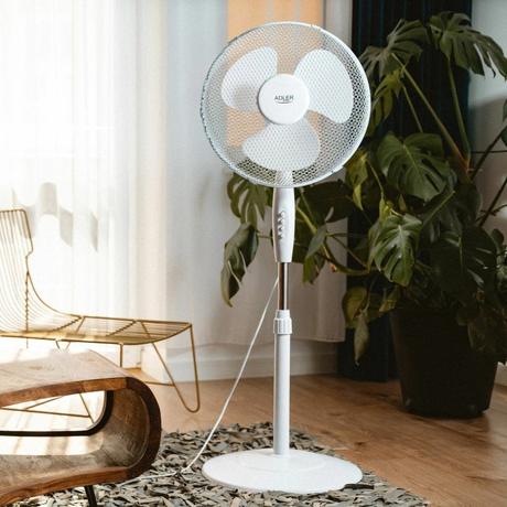 Biely stojanový ventilátor adler ad 7323b,