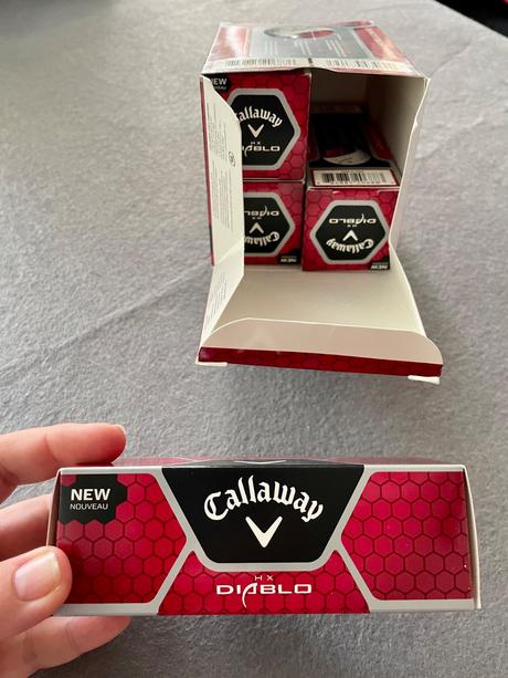 12 ks golfové loptičky,
