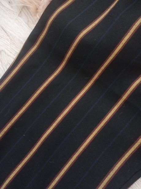 Pásikavé nohavice, s