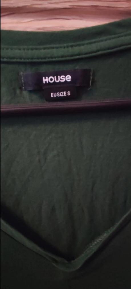 Dámske tričko s véčkovým výstrihom, house,s