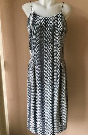 Krasne zamatové saty 2+1napoly, 40