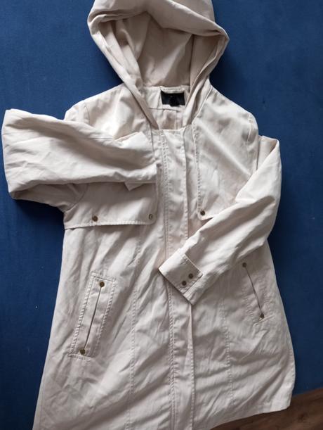 Bledo ružová parka, 140