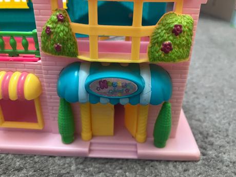 Maly plastovy domcek, 