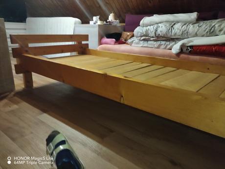 Predám valendu drevenú, šírka (cm): 85,dĺžka (cm): 200