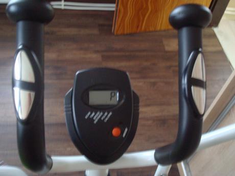 Predám eliptický trenažér malo používaný., 