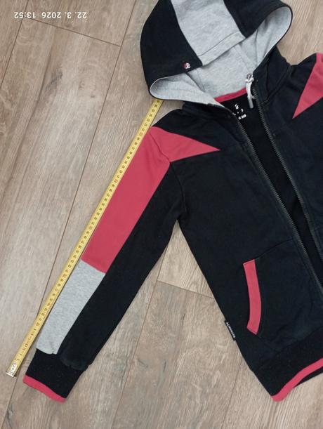 Krásna tepláková súprava (už s poštovným), authority,146