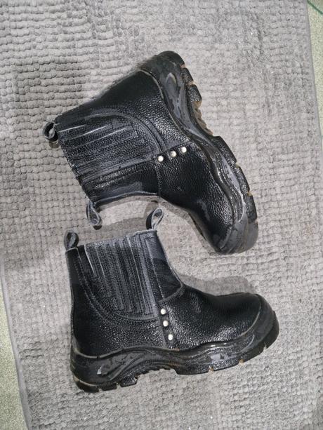 Obuv pracovna s ocelovou špicou, 40