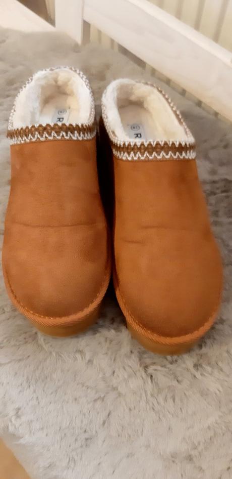 Našuchovacie čižmičky, 42