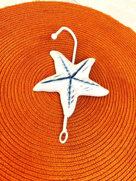 Šikmý vešiak do roha,