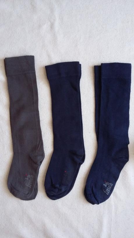 3ks podkoleniek a 2ks čiapok, slovenka,128