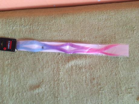 Čelenka, náhrdelník, naušnice, prameň vlasov.,