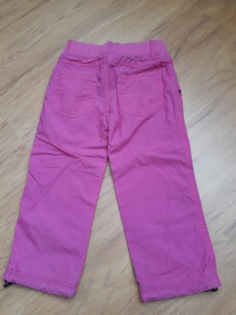 Podšité ružové nohavice, 92