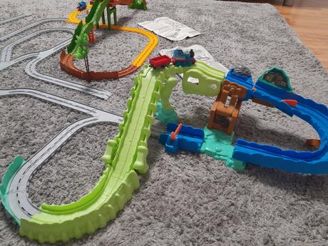 Dráhy vláčik tomáš 3 za cenu 1 + vláčiky a kolajni, 