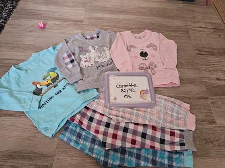 Pyzamka, cornette,86