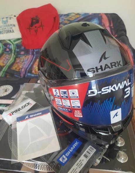 Predám 2x prilbu shark d- skwal 3 úplne nové, 