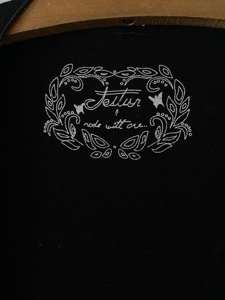 Lahky cierny sveter, l