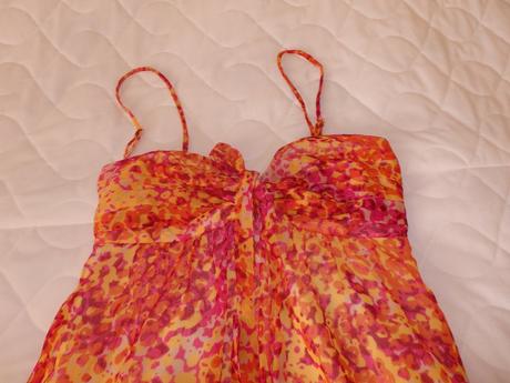 Farebné letné šaty zaujímavého strihu, bonprix,40