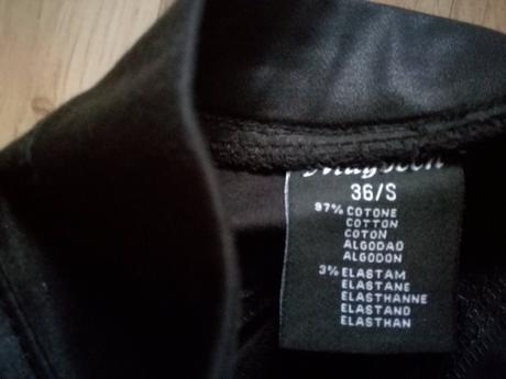 Nohavice so zipsami, s