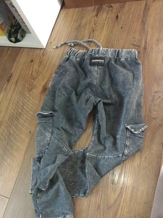 Tepláky despacito, 116