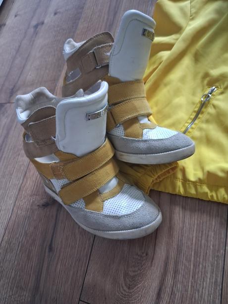 Bundicka bershka, bershka,s