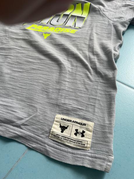 Tričko under iron s kapucou, under armour,s