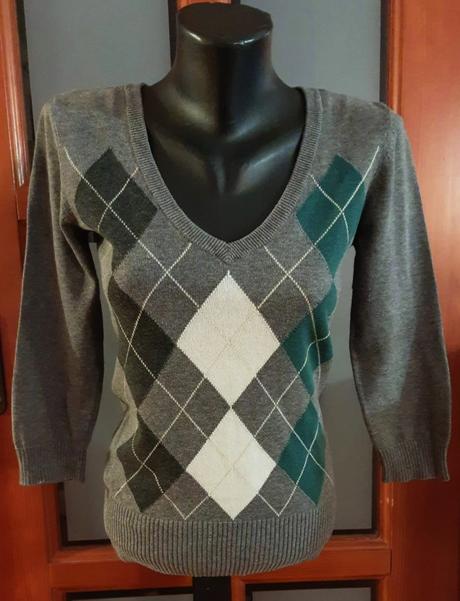 Predám  dámsky svetrík veľ.m, m