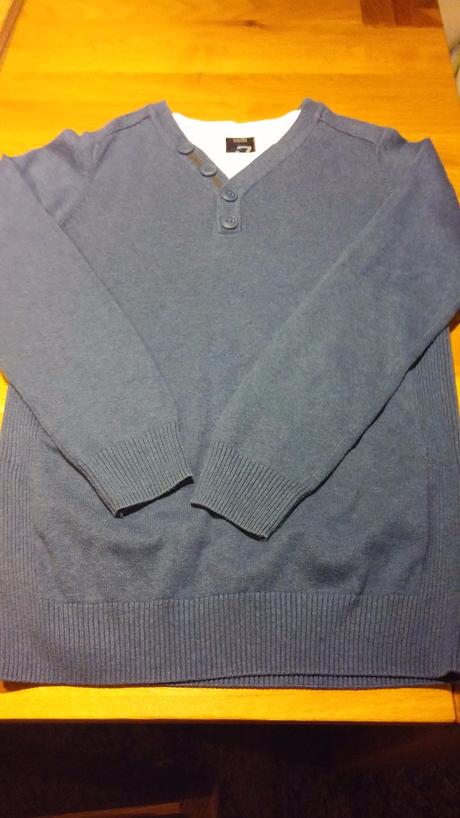 Sveter s v výstrihom a všitým tričkom, dognose,146