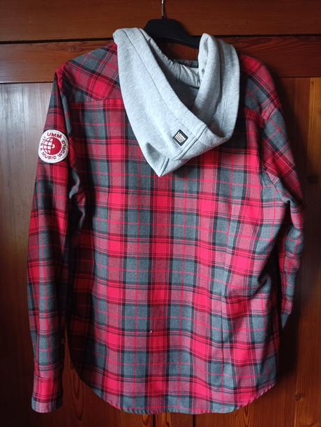 Krásna košeľa s kapucňou umm, l